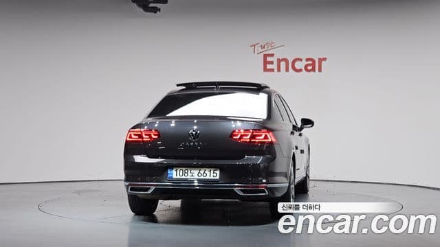 Volkswagen Passat GT 2022 — Şəkil 16/37