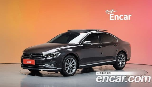 Volkswagen Passat GT 2022 — Şəkil 25/37