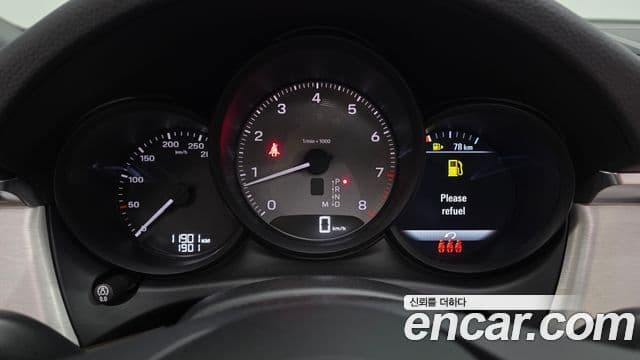 Porsche Macan 2023 — Şəkil 8/20