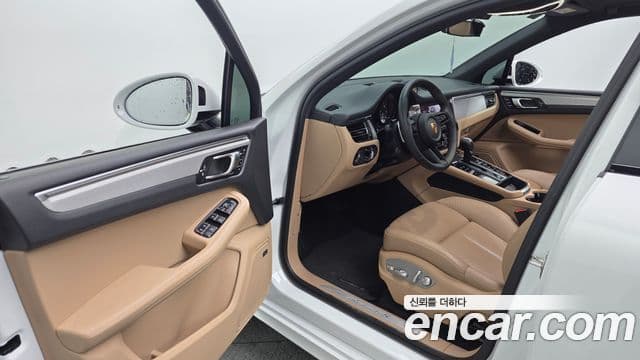 Porsche Macan 2023 — Şəkil 10/20