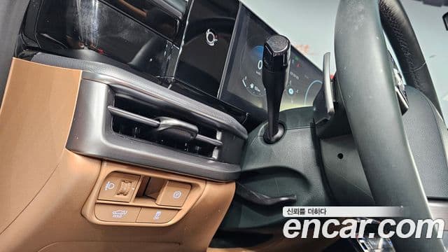 Hyundai Grandeur 2023 — ფოტო 18/20