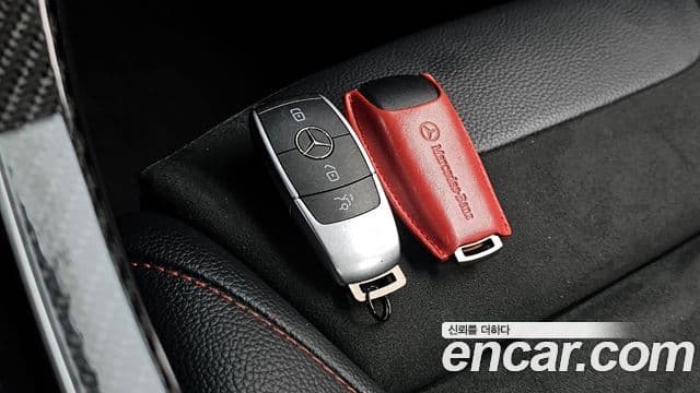 Mercedes-Benz GLC-Class 2020 — Photo 31/35