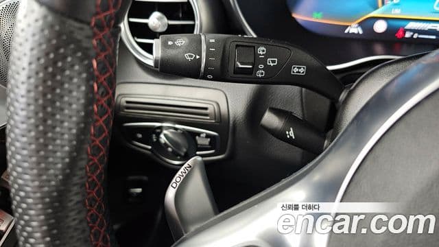 Mercedes-Benz GLC-Class 2020 — Photo 16/35
