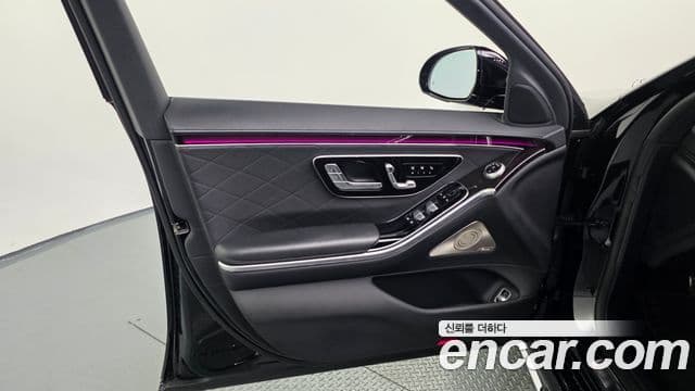 Mercedes-Benz S-Class 2021 — Photo 36/39