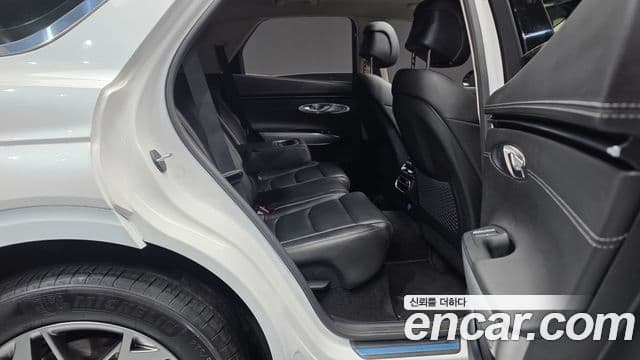 Genesis GV70 2022 — ფოტო 11/20