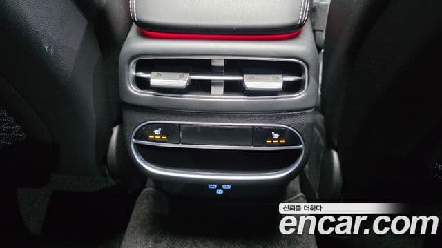 Genesis GV70 2022 — Photo 19/33