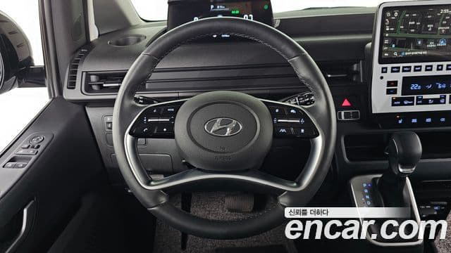 Hyundai Staria 2023 — Şəkil 13/20