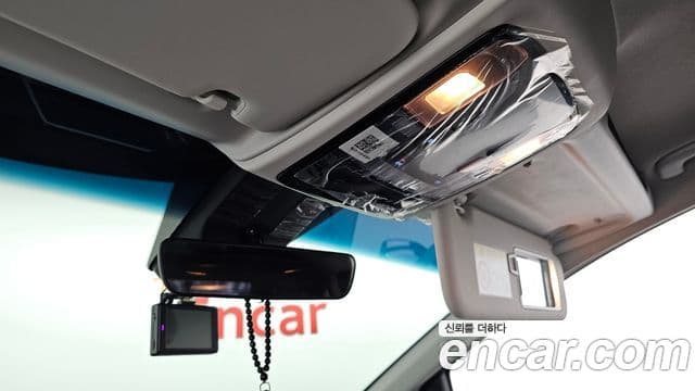 Hyundai Staria 2023 — Şəkil 16/20