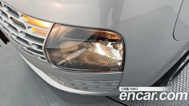 Hyundai Staria 2023 — Photo 1/31