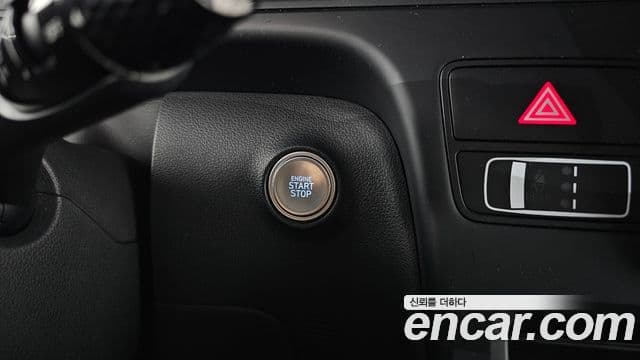 Hyundai Staria 2023 — Photo 16/31