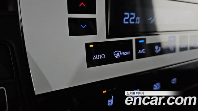 Hyundai Staria 2023 — Photo 15/31