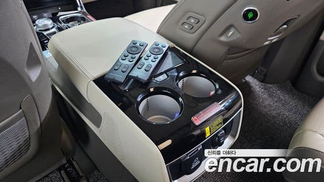 Kia Carnival 2021 — Şəkil 16/20