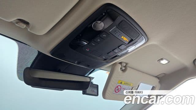 Kia Carnival 2021 — фото 19 из 20