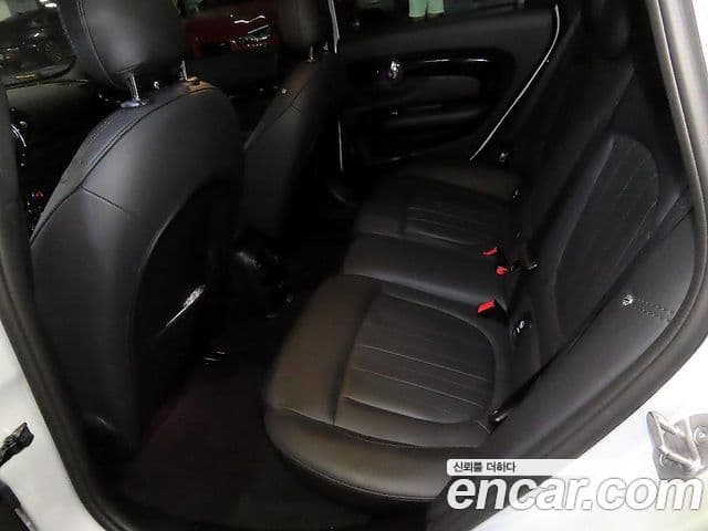 Mini Cooper S Clubman 2022 — ფოტო 16/20