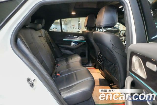 Mercedes-Benz GLE-Class 2022 — ფოტო 11/20