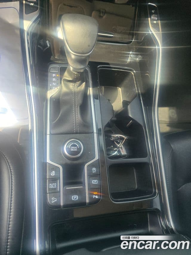 Kia Sorento 2022 — Şəkil 17/20