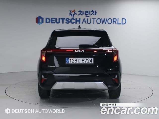 Kia Seltos 2023 — ფოტო 4/20