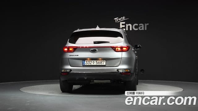 Kia Sportage The Bold 2021 — ფოტო 4/20