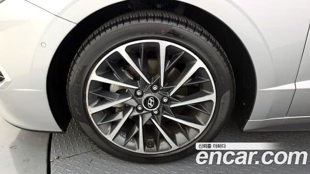 Hyundai Sonata 2019 — Фото 5/20