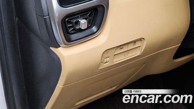 Kia Sorento 2020 — ფოტო 14/20