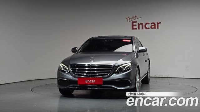 Mercedes-Benz E-Class 2018 — ფოტო 3/20