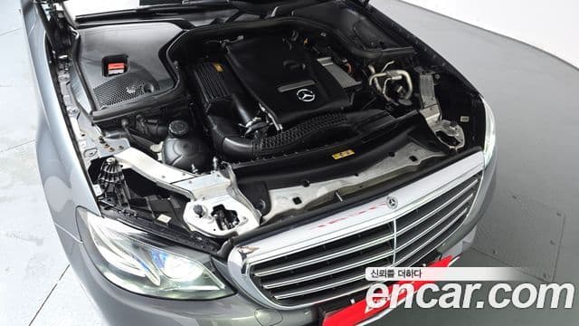 Mercedes-Benz E-Class 2018 — ფოტო 6/20