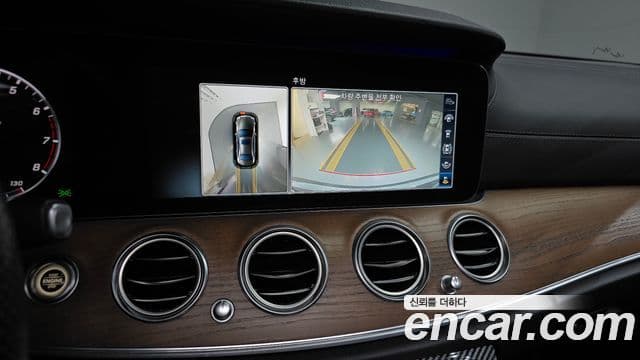 Mercedes-Benz E-Class 2018 — ფოტო 15/20