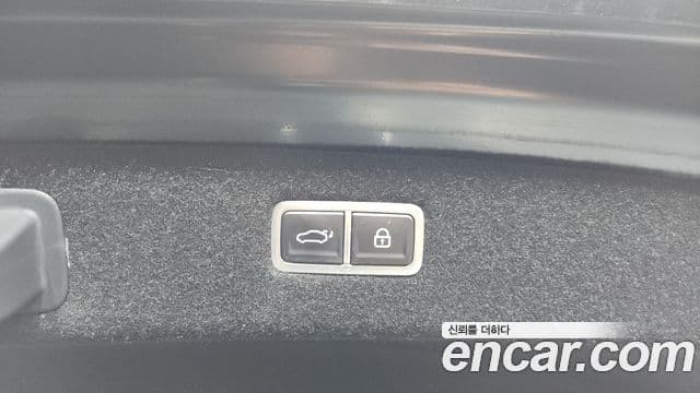 Genesis G90 2022 — ფოტო 17/20