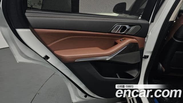 BMW X5 2024 — Photo 25/34