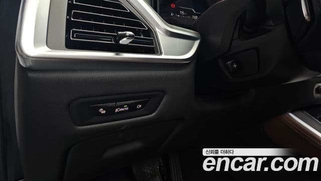 BMW X5 2024 — Photo 32/34