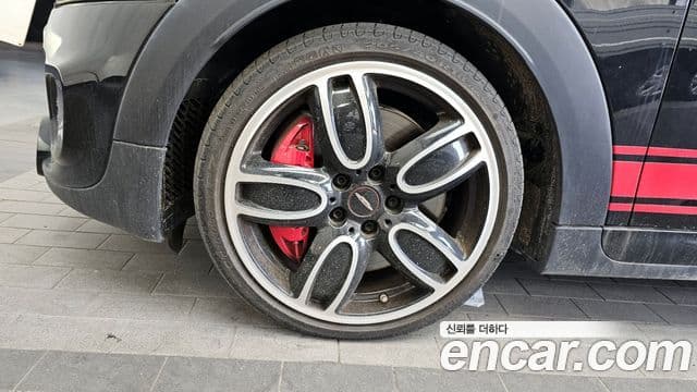 Mini Cooper S 2019 — ფოტო 20/20