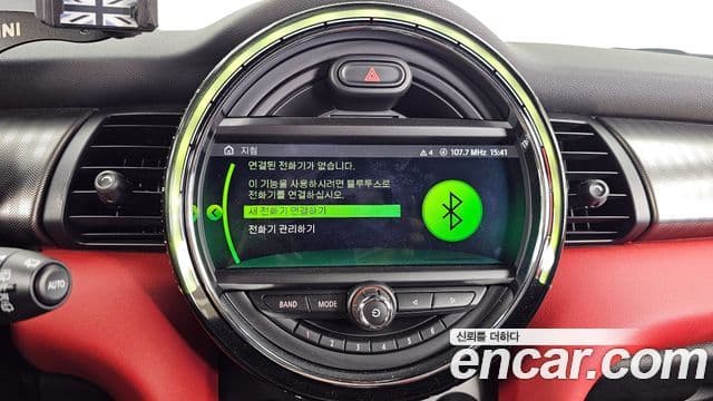 Mini Cooper S 2019 — ფოტო 17/20