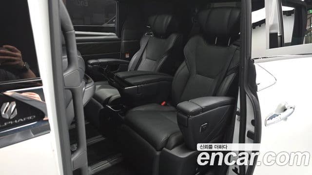 Toyota Alphard 2025 — Фото 11/20