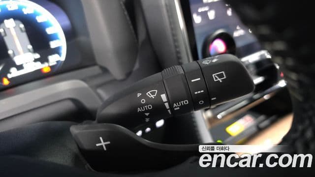 Toyota Alphard 2025 — Photo 7/43