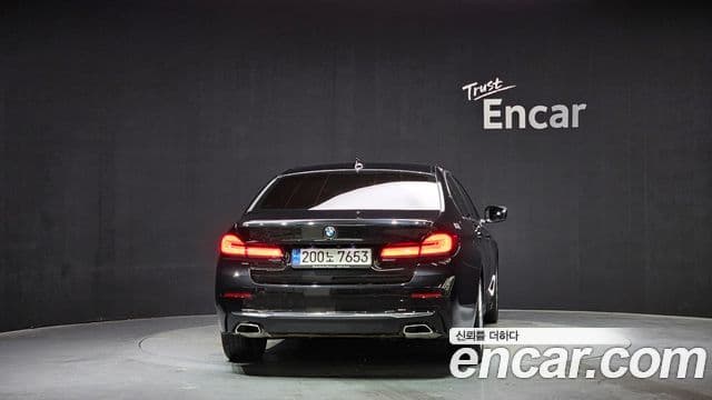 BMW 5 Series 2022 — Şəkil 15/20