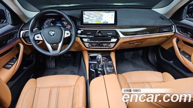 BMW 5 Series 2022 — Şəkil 16/20
