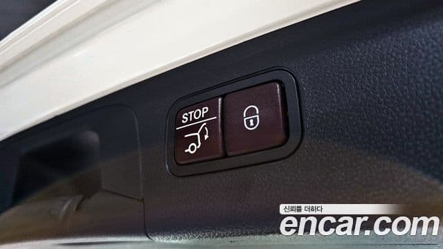 Mercedes-Benz GLC-Class 2019 — Şəkil 19/20