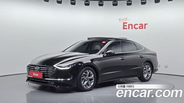 Hyundai Sonata 2019 — Фото 1/20
