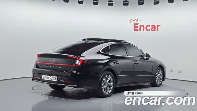Hyundai Sonata 2019 — Фото 2/20