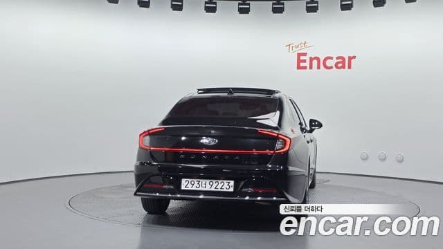 Hyundai Sonata 2019 — Фото 4/20