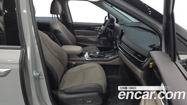 Kia Carnival 2025 — Şəkil 9/20