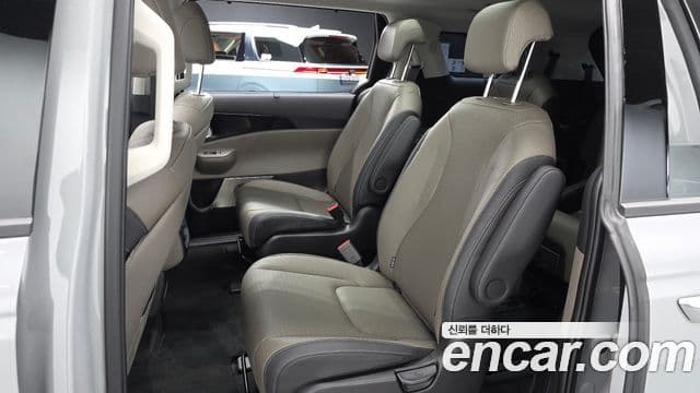 Kia Carnival 2025 — Фото 12/20