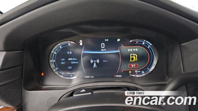Cadillac Escalade 2020 — Şəkil 8/20