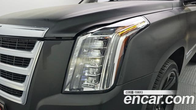 Cadillac Escalade 2020 — Photo 17/32