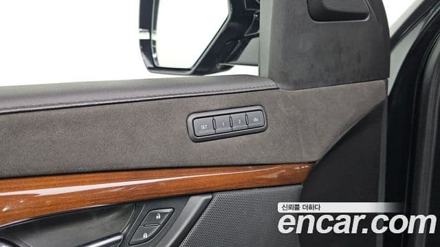 Cadillac Escalade 2020 — Photo 30/32