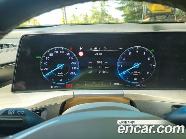 Kia K8 2021 — Şəkil 10/20