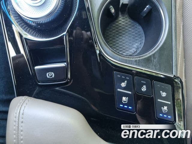 Kia K8 2021 — Şəkil 13/20