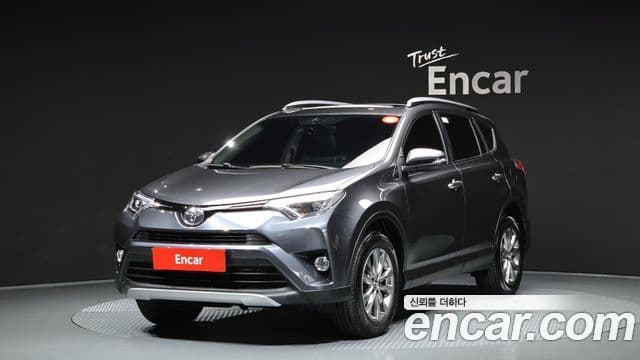 Toyota RAV4 2018 — Şəkil 1/20