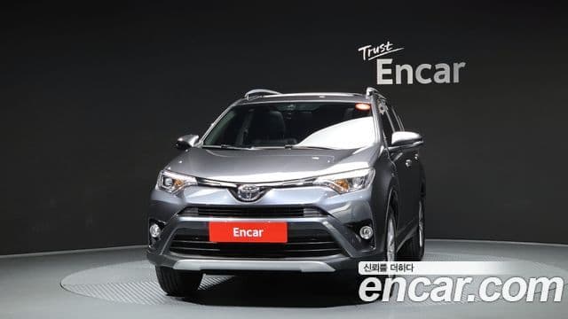 Toyota RAV4 2018 — Şəkil 3/20