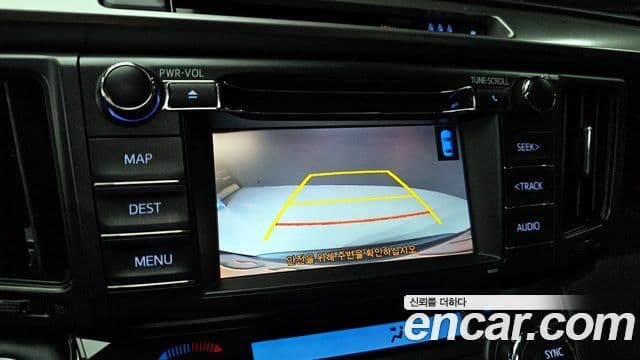 Toyota RAV4 2018 — Şəkil 14/20